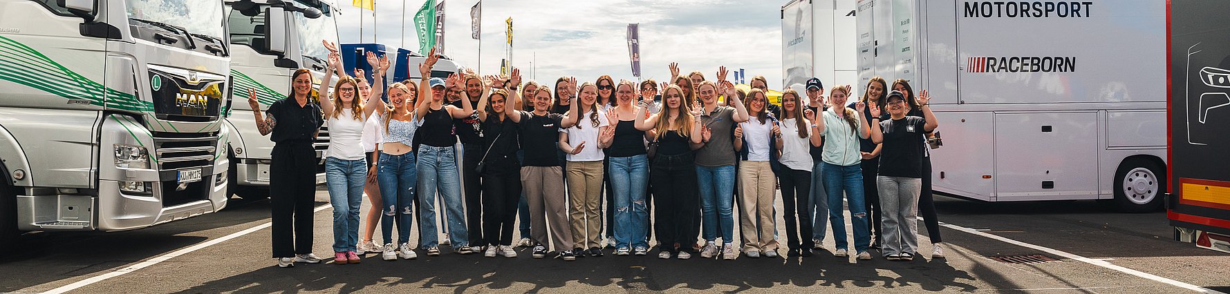Discover Motorsport - Young Women's Edition 2025 Discover Motorsport - Young Women's Edition 2025